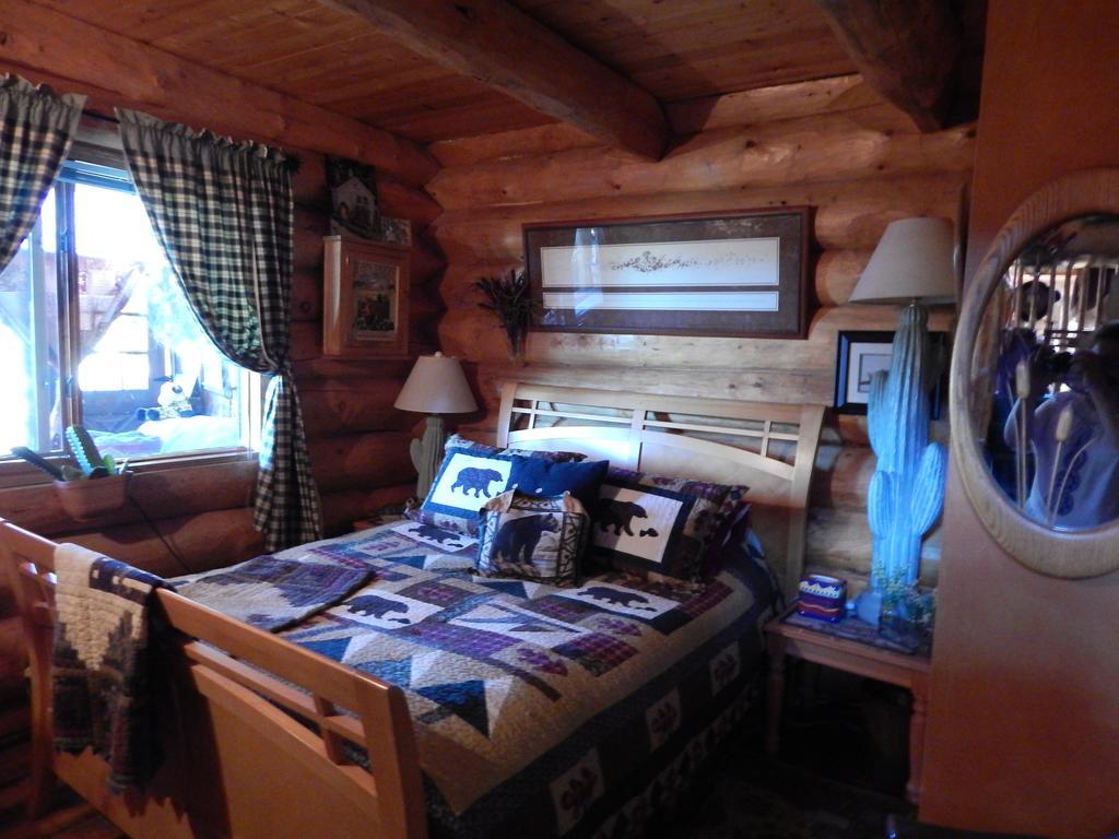 Idle Spurs Log Cabin Bed & Breakfast Black Diamond Eksteriør billede
