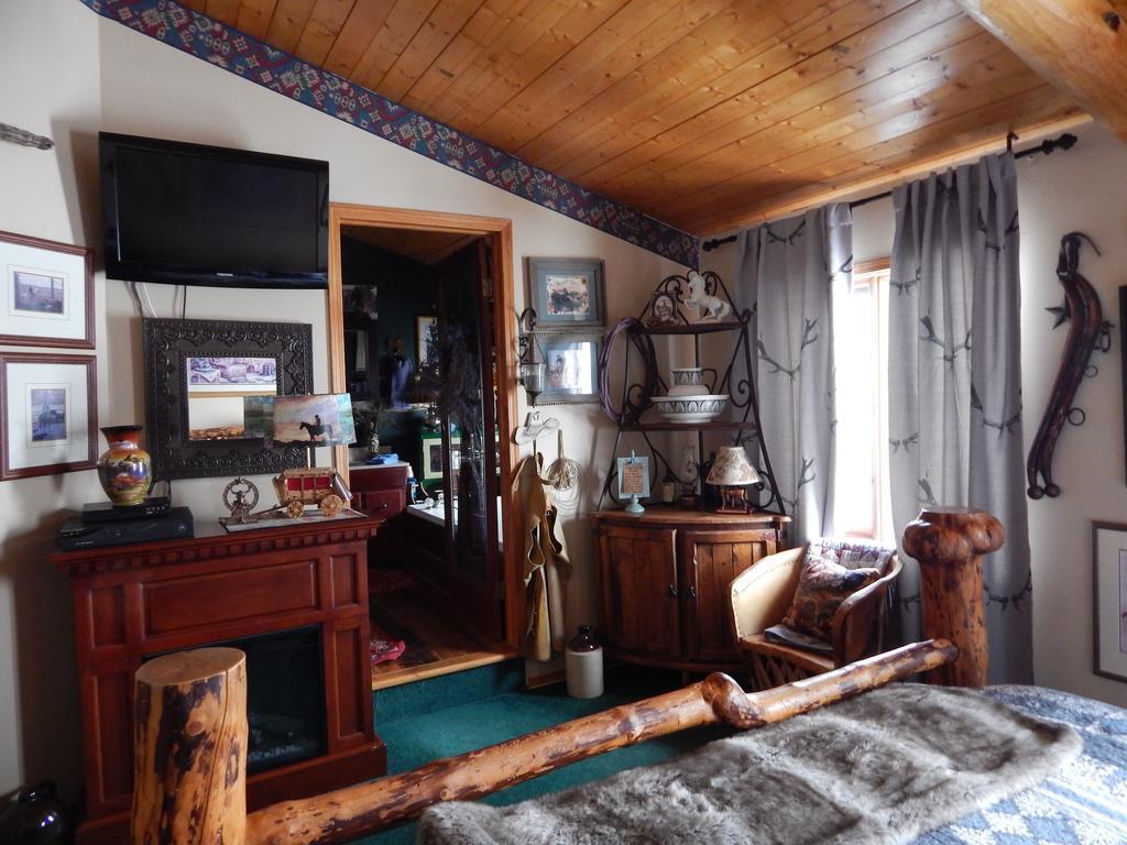 Idle Spurs Log Cabin Bed & Breakfast Black Diamond Eksteriør billede