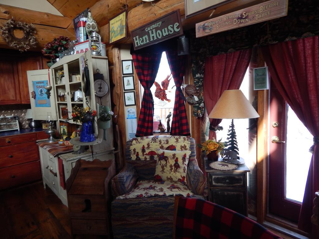Idle Spurs Log Cabin Bed & Breakfast Black Diamond Eksteriør billede