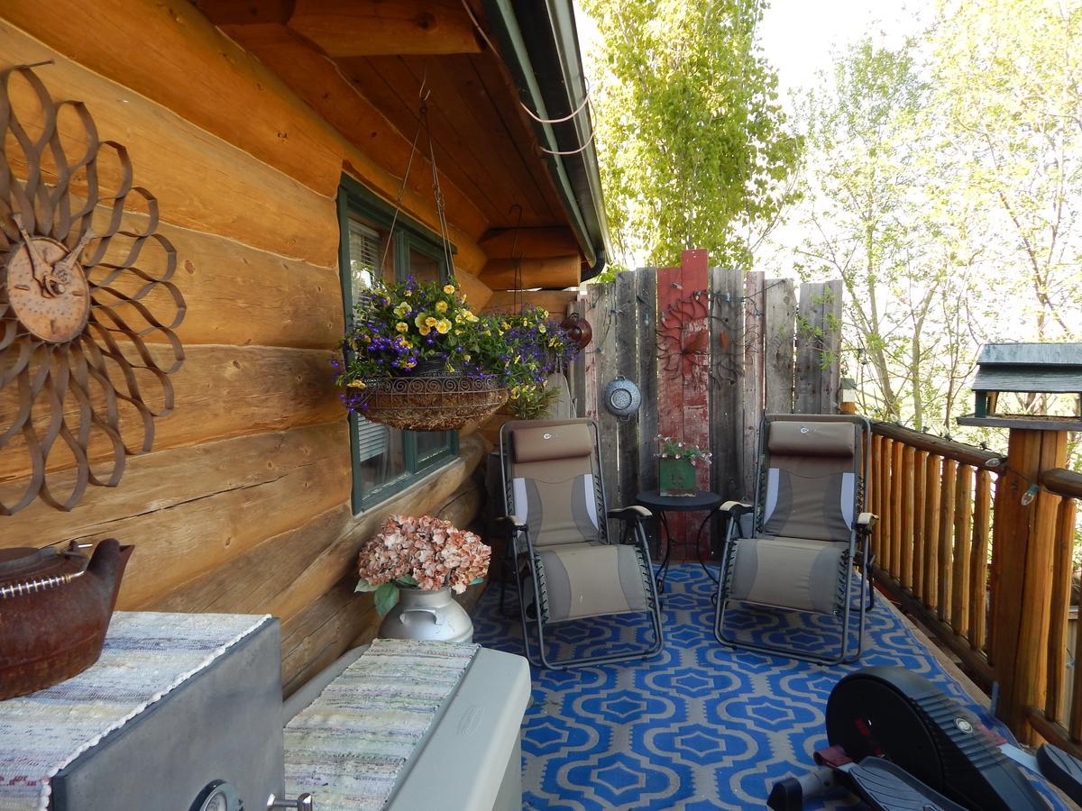 Idle Spurs Log Cabin Bed & Breakfast Black Diamond Eksteriør billede